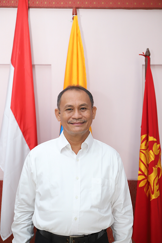 Dr. Heni Siswanto, S.H., M.H.