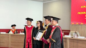 Sumarsih Raih Gelar Doktor Ilmu Hukum Unila, Teliti Penegakan Kode Etik Advokat demi Perlindungan Kepentingan Hukum Klien